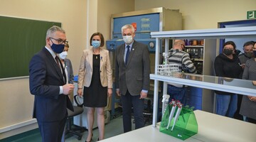 Otwarcie nowych laboratoriów w katedrze biotechnologii INB UZ